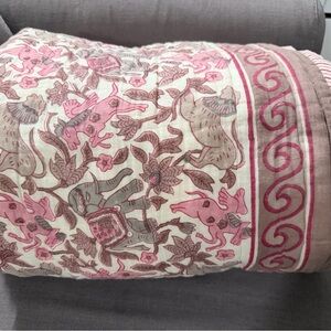 Anokhi Blockprint Cotton Quilt—Pink and Beige